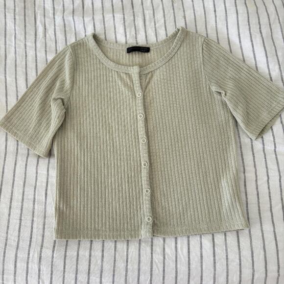 Light green button up shirt - Picture 1 of 1